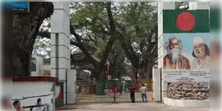 Read more about - Petrapole land port | ঈদ উপলক্ষে টানা ১০দিন বন্ধ পেট্রাপোল বর্ডার! কপালে ভাঁজ ব্যবসায়ীদের