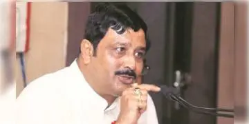 Read more about - নির্বাচন কমিশনের নির্দেশকে অমান্য করে রাহুল সিনহার প্রচার চলছে, উঠছে সমালোচনার ঝড়