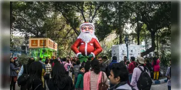 Read more about - West Bengal Weather | শীতের উৎসবে উধাও শীত! বড়দিনের মরশুমে উর্ধমুখী তাপমাত্রার পারদ! কেমন থাকবে পশ্চিমবঙ্গের আবহাওয়া?