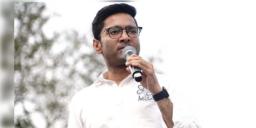 Read more about - Abhishek Banerjee | ক্যামাক স্ট্রিট-কাণ্ডে থানায় গেলেন না অভিষেক, ইমেল করে চাইলেন পুলিশের থেকে ৪৮ ঘণ্টা সময়!