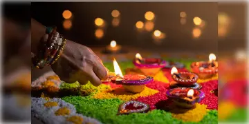 Read more about - 2023 Diwali | একঘেয়ে টুনি লাইট নয়! কম খরচ ও কম সময়ে এবার দীপাবলিতে ঘর সাজান নতুনভাবে!