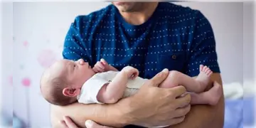 Read more about - Calcutta High Court | সন্তান লালন-পালনে দায়িত্ব রয়েছে বাবাদেরও! মায়েদের মতো সমান চাইল্ড কেয়ার লিভ পাবেন বাবারা