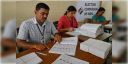 Read more about - Voter List | মমতার ভোটকেন্দ্রে বাদ শতাধিক ভোটার, শুভেন্দুর গড়ে কত? দেখুন হেভিওয়েট কেন্দ্রের খতিয়ান!