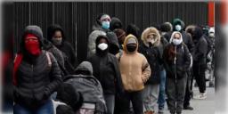 Read more about - করোনা সংক্রমণ আরও ভয়াবহ আকার ধারণ করলো, আমেরিকায় একদিনে প্রায় ১০ লক্ষের বেশি মানুষ আক্রান্ত