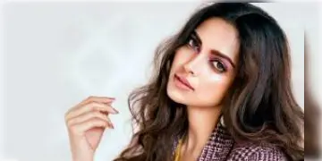 Read more about - দীপিকা পাড়ুকোনের পরবর্তী ছবির নাম ঘোষণা করা হল, জানুন এই ছবিতে কার সঙ্গে জুটি বাঁধতে চলেছেন অভিনেত্রী