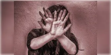 Read more about - Durgapur Gang Rape | দুর্গাপুরে ডাক্তারি পড়ুয়াকে রাস্তা থেকে তুলে নিয়ে গণধর্ষণ, শোরগোল এলাকায়