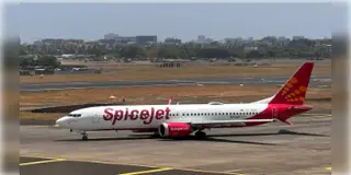 Read more about - Spicejet Flight | উড়তে গিয়েই খুলে গেল স্পাইসজেটের বিমানের চাকা! মুম্বই বিমানবন্দরে অল্পের জন্যে রক্ষা পেলো যাত্রীরা