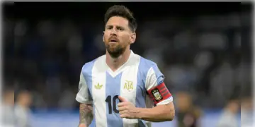 Read more about - Lionel Messi | কেরলে ম্যাচ খেলবেননা মেসি, সরাসরি আসবেন কলকাতাতেই! জানালেন আয়োজকরা