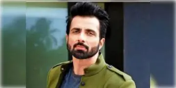 Read more about - বলিউড অভিনেতা সোনু সুদের অফিসে আচমকা হানা দিল আয়কর দফতরের অফিসাররা