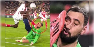 Read more about - Monaco vs PSG । ফুটবল মাঠে রক্তারক্তি কান্ড, বুটের আঘাতে মুখ ফাটলো গোলকিপারের, তবু ফাউল দিলেন না রেফারি