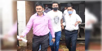 Read more about - Raj Kundra: আর্থিক তছরুপের অভিযোগে ফের আটক শিল্পপতি রাজ