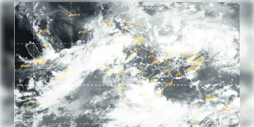 Read more about - Weather | বঙ্গোপসাগরে তৈরী হয়েছে নিম্নচাপ! আগামী কয়েকদিন বৃষ্টির পরিমাণ বাড়বে পশ্চিমবঙ্গ-সহ গোটা দেশে!
