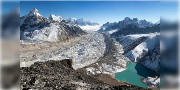 Read more about - Global Warming | হিমালয় অঞ্চলে দ্রুত গলে যাচ্ছে শতাধিক হিমবাহ! সেই বরফগলা জলে বাড়ছে হ্রদের আয়তন! বড়সড় বিপর্যয়ের ইঙ্গিত দিলো ISRO!