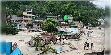 Read more about - Sikkim | বিধ্বস্ত সিকিমের লাচেন-লাচুং, দেড় হাজার পর্যটককে সরানো হলো নিরাপদ আশ্রয়ে!