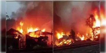 Read more about - Fire Breakout । ছুটির সকালেই ভয়াবহ অগ্নিকান্ড , উল্টোডাঙায় পুড়ে ছাই রেললাইনের বস্তির ১২টি ঘর
