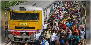 Read more about - Local Train । ৩০ থেকে ১০! ৫৬৩টি লোকাল ট্রেনের ভাড়া কমতে চলছে তিনগুণ!