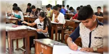 Read more about - SSC | অগুনতি শিক্ষক বাতিল, ধুঁকছে শিক্ষাব্যবস্থা, একাদশের খাতা দেখতে বাড়তি সময় দিলো শিক্ষা দপ্তর!