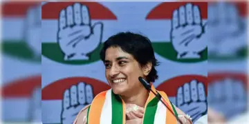 Read more about - Vinesh Phogat | জয়ী ভিনেশ ফোগাট! প্রথমবার ভোটের লড়াইয়ে নেমেই বিপুল ভোটে জয়লাভ করলেন কুস্তিগীর