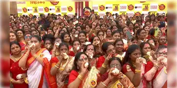 Read more about - Deshpriyo Park’s Puja | পুজোয় নয়া চমক, শাঁখ বাজিয়ে 'ইন্ডিয়া বুক অফ রেকর্ড'-এ নাম তুলল দেশপ্রিয় পার্ক!