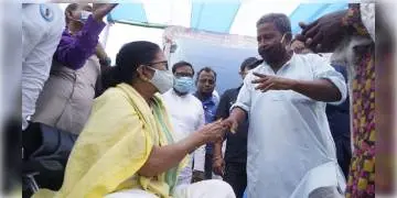 Read more about - শীতলকুচি-কাণ্ডে মুখ্যমন্ত্রী মমতা বন্দ্যোপাধ্যায়ের বিরুদ্ধে থানায় এফআইআর দায় করল বিজেপি