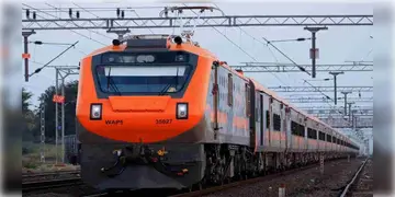 Read more about - Amrit Bharat Express | গতিবেগ ঘণ্টায় ১৩০ কিমি, টিকিট ভাড়া ৮০০ টাকা! স্বাচ্ছন্দ্যে হাওড়া থেকে ট্রেন ভ্রমণ!