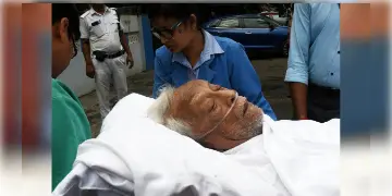 Read more about - Buddhadeb Bhattacharya | বাড়ি ফিরলেও কড়া নজরদারিতে থাকতে হবে বুদ্ধদেবকে! বাড়িতে থাকবে 'কার্ডিয়াক মনিটর'!
