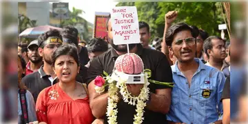 Read more about - R G Kar | 'জুনিয়র ডাক্তারদের আন্দোলনে রাজনীতি আছে, নির্যাতিতার বিচার তাহলে লক্ষ্য নয়?' চন্দ্রিমার মন্তব্যের পর আরও জোরালো আন্দোলন