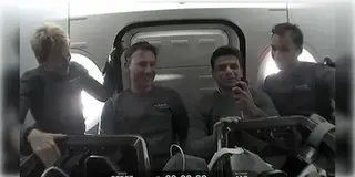 Read more about - Shubhanshu Shukla | স্পেস স্টেশনে পা রেখেই আবেগপ্রবণ শুভাংশু, পাঠালেন বিশেষ বার্তা, কী বললেন ভারতীয় নভোচর?