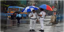 Read more about - Weather Update | সাগরে নিম্নচাপ, রবিতে শহর কলকাতায় বজ্রবিদ্যুৎ-সহ হালকা ঝড়বৃষ্টির সম্ভাবনা