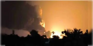 Read more about - Barasat Fire | ২৪ঘন্টা পেরিয়েও বারাসাতে ধিকিধিকি জ্বলছে আগুন, চিন্তা বাড়াচ্ছে পকেট ফায়ার