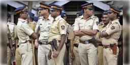 Read more about - মুম্বইয়ে বদলি করা হল ৮৬ জন পুলিশ অফিসারকে, একসঙ্গে এত জনের বদলি নিয়ে প্রশ্ন তুলেছে বিজেপি