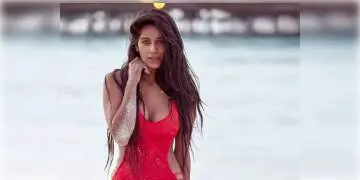 Read more about - গোয়ায় সরকারি জায়গায়  'পর্ন' ভিডিয়ো শ্যুট করার অভিযোগে গ্রেফতার করা হল অভিনেত্রী পুনাম পান্ডেকে !