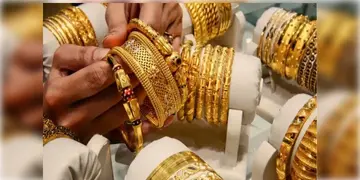 Read more about - Gold Rate Today | সোনার বাজারে খরা কাটলো অবশেষে, দাম কমেছে রুপোর-ও, আজ কলকাতায় সোনার দর কত?