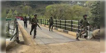 Read more about - Kulgam | ফের কাশ্মীরে গুলির শব্দ! পহেলগামের থেকে ৬০ কিলোমিটার দূরে কুলগাঁওতে শুরু সেনা-জঙ্গির লড়াই?