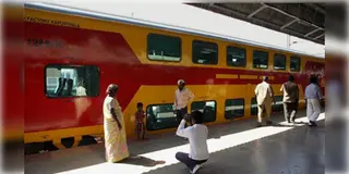 Read more about - Eastern Railway | স্টেশনে তোলা যাবে না ছবি-ভিডিও! ব্লগার ও ইউটিউবারদের সতর্ক করলো পূর্ব রেলওয়ে!