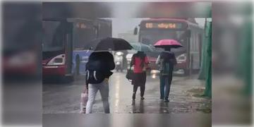 Read more about - Weather Update | ধেয়ে আসছে ভয়ঙ্কর কালবৈশাখী! একনজরে দেখে নিন কলকাতার আজকের আবহাওয়া আপডেট