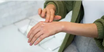 Read more about - Hand Cream | শীতে ত্বকের যত্ন নিতে মুখের মতো ক্রিম লাগাতে হবে হাতেও! দেখুন কীভাবে রুক্ষ্ম হাতকে করে তুলবেন নরম?