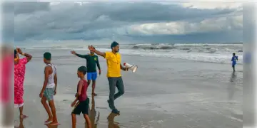 Read more about - Cyclone Mantha-Odisha | ওডিশা উপকূলে ঘূর্ণিঝড় ‘মান্থা’ আছড়ে পড়ার আশঙ্কা, পুরীর সমুদ্রে নিষেধাজ্ঞা জারি প্রশাসনের