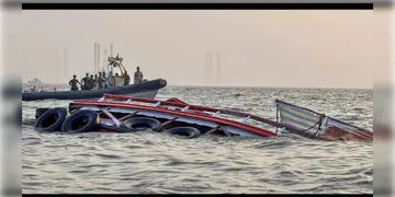 Read more about - Mumbai | মুম্বইয়ের লঞ্চডুবির ঘটনায় নৌসেনার স্পিডবোট চালকের বিরুদ্ধে মামলা! আর্থিক সাহায্যের ঘোষণা মোদির