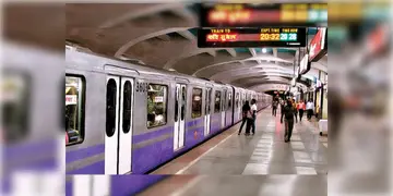 Read more about - Kolkata Metro |  মহাশিবরাত্রির দিন চলবে কম মেট্রো! প্রথম ও শেষ মেট্রোর সময়ও পরিবর্তন?
