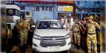 Read more about - R G Kar | ' অবিলম্বে বিচার দেওয়া হোক ', ' তোর বোন হলে কী করতিস ? ' , সিবিআই আধিকারিকদের দেখে বিক্ষোভ জনতার