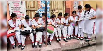 Read more about - HS Exam 2025 | উচ্চ মাধ্যমিক পরীক্ষার্থীদের উপস্থিতি থাকতে হবে ৭০ শতাংশ, কড়াকড়ি উচ্চ মাধ্যমিক শিক্ষা সংসদের