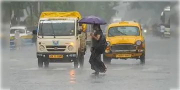 Read more about - Weather Update | ভারী বর্ষণের জেরে জেরবার কলকাতা, একনজরে দেখে নিন মহানগরীর আজকের আবহাওয়া আপডেট