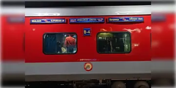Read more about - Kanchankanya Express । খোলা রেলগেট,অথচ সবুজ সিগন্যাল! বড়সড় দুর্ঘটনা থেকে রক্ষা পেল কাঞ্চনকন্যা এক্সপ্রেস!