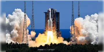 Read more about - নিয়ন্ত্রণ হারিয়ে পৃথিবীর দিকে ছুটে আসছে চীনা রকেটের অংশ!