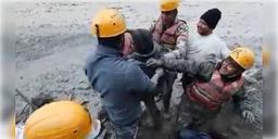 Read more about - অবিশ্বাস্য ঘটনা! হিমবাহের স্রোতে সুড়ঙ্গের মুখ বন্ধ হওয়ার পরেও বেঁচে ফিরলেন ১৬ শ্রমিক