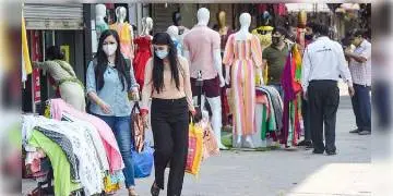 Read more about - সংক্রমণের হার নিম্নমুখী হওয়ায় আগামী ১ জুলাই থেকে পুরোপুরি লকডাউন তুলে নিচ্ছে তেলাঙ্গানা সরকার