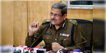 Read more about - Kolkata Police | একদিকে উচ্চমাধ্যমিক অন্যদিকে SFIএর ধর্মঘট, আগামীকাল কড়া নজরদারিতে মুড়ছে মহানগর