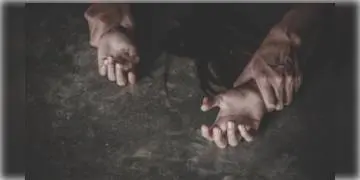 Read more about - ঘোলায় দিদি-বোনের শ্লীলতাহানি, করা হয় চুলের মুঠি ধরে মারধর, ফেরার অভিযুক্ত