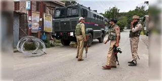 Read more about - Operation Akhal | জম্মু-কাশ্মীরে সেনা-জঙ্গির সংঘর্ষ! নিহত দুই সেনা জওয়ান, নিকেশ ১০ জঙ্গি!